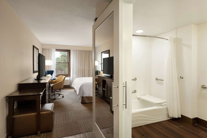 Hampton Inn & Suites Springdale