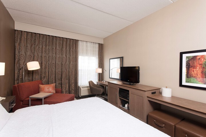Room 29 of 53