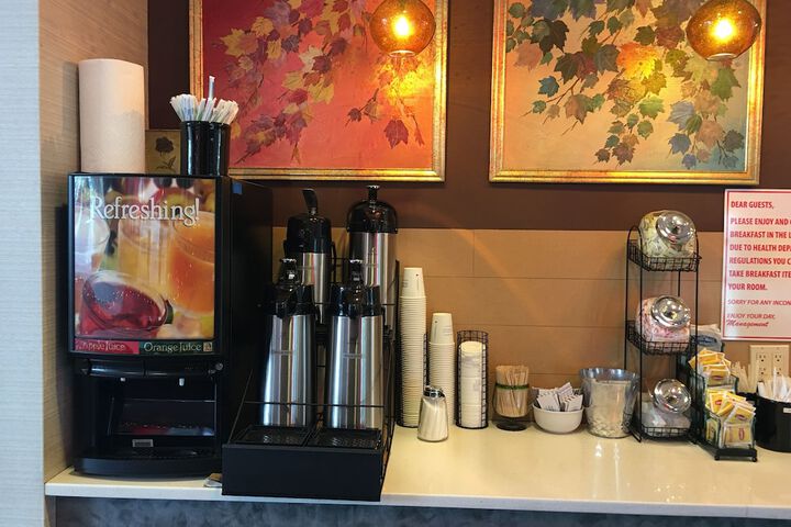Breakfast/Coffee Service 50 of 60