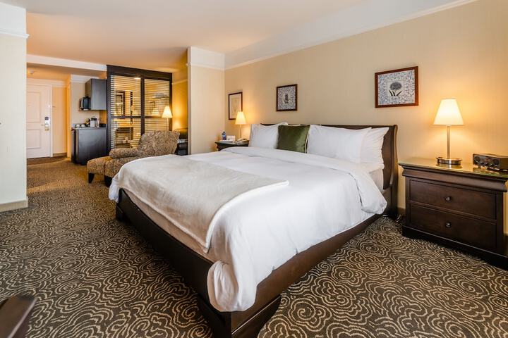 Le St-Martin Hotel & Suites Laval