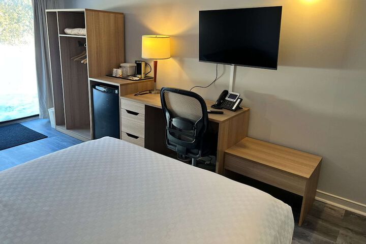Room 37 of 71