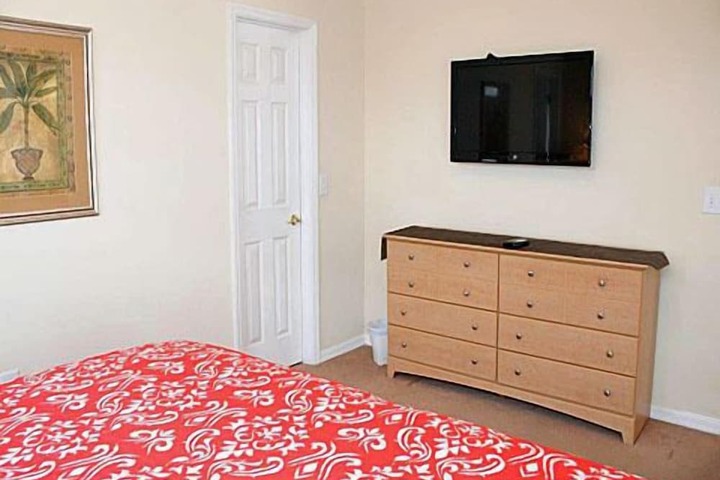 Room 12 of 26