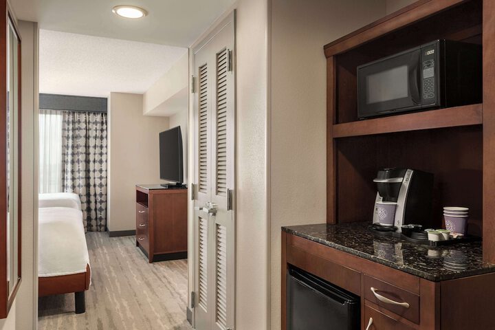 Room 28 of 49