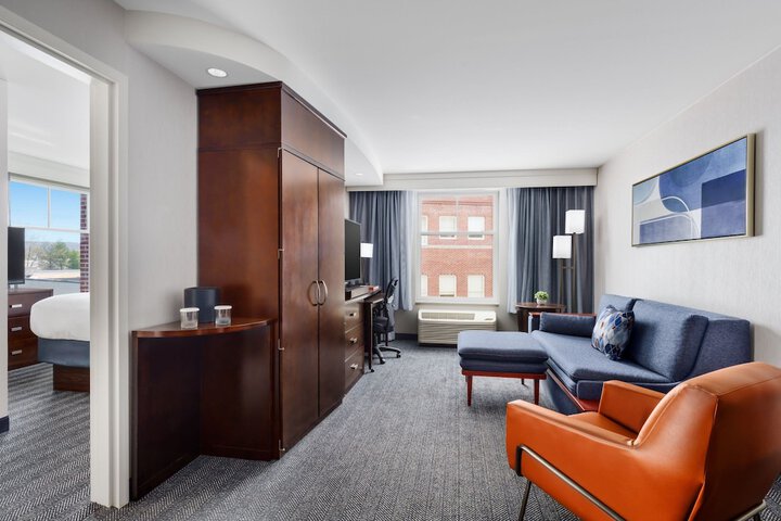 Room 16 of 47