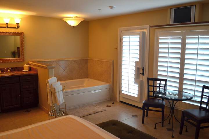 Room 10 of 19