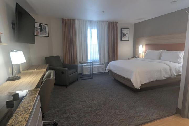 Room 34 of 68