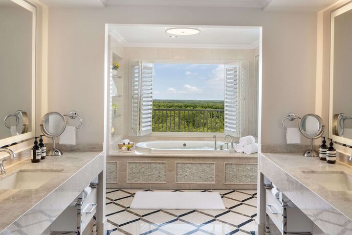 Waldorf Astoria Orlando - An Official Walt Disney World Hotel