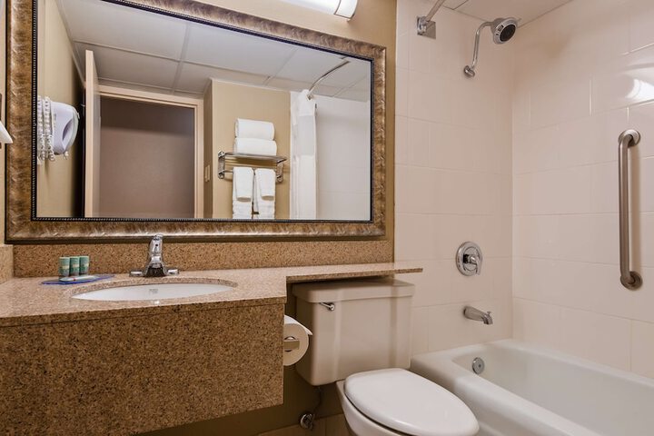 Best Western Crossroads of The Bluffs