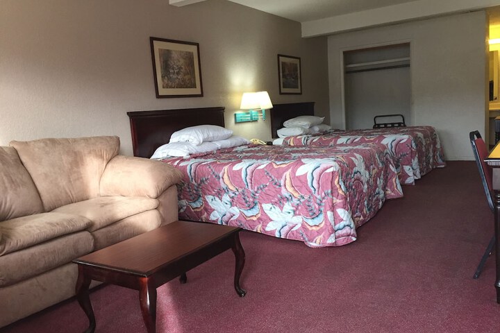 Room 13 of 27