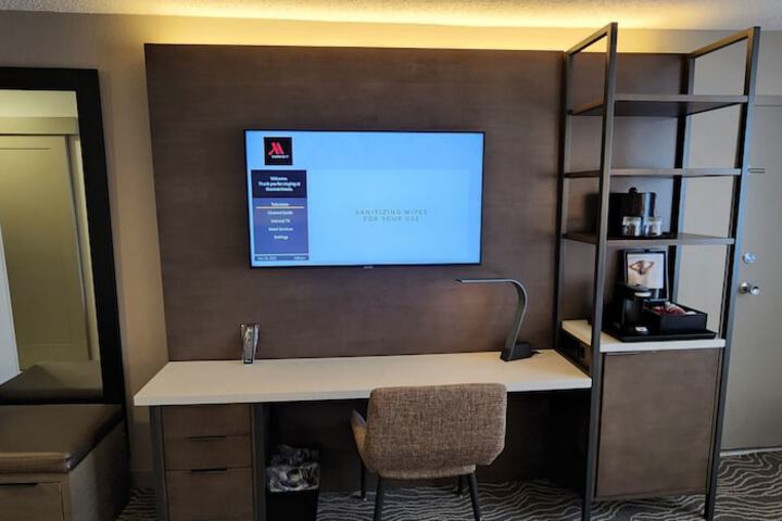 Room 16 of 38