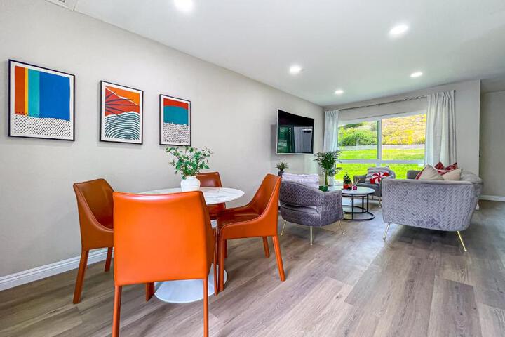 Sweet 2 bd for monthly stay! 20 mi to Disney