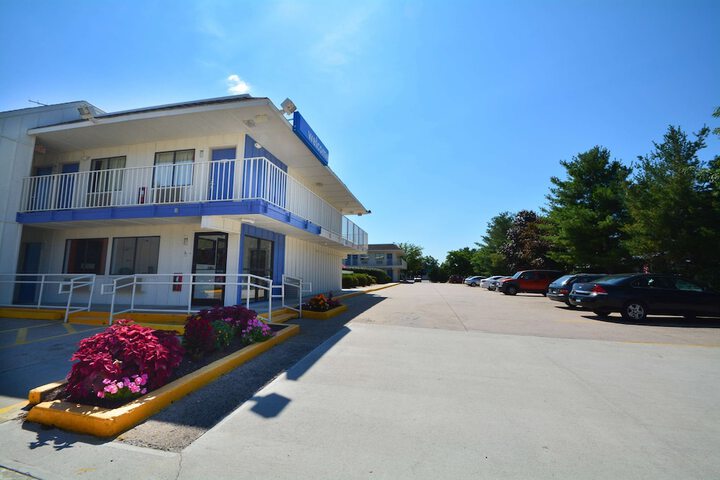 Hotel 3 of 27