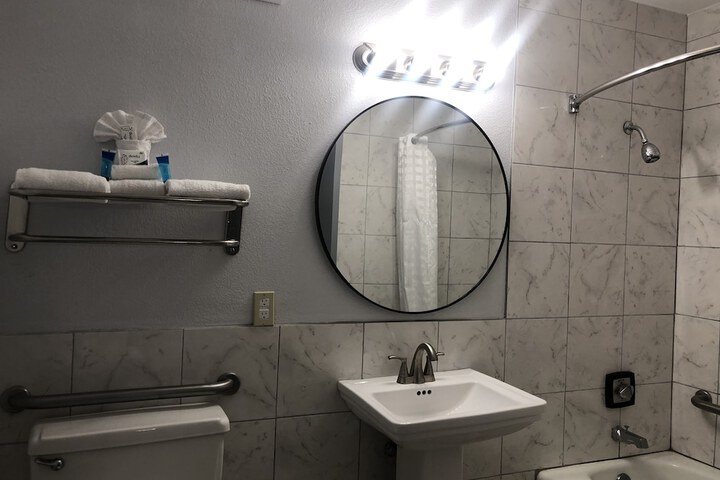 Room 46 of 94