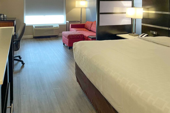 Room 40 of 67
