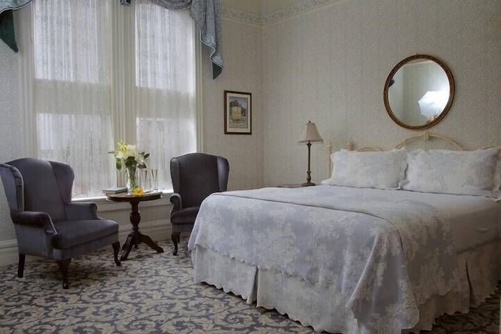 Room 34 of 65