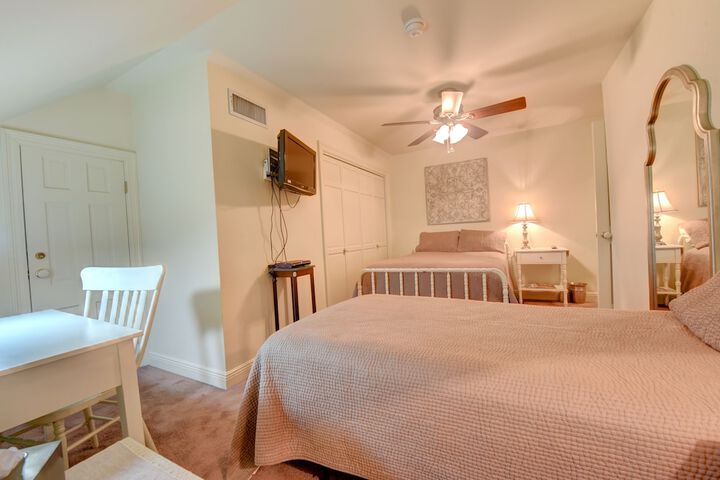 Room 22 of 44