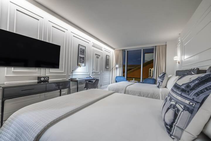 Room 42 of 82