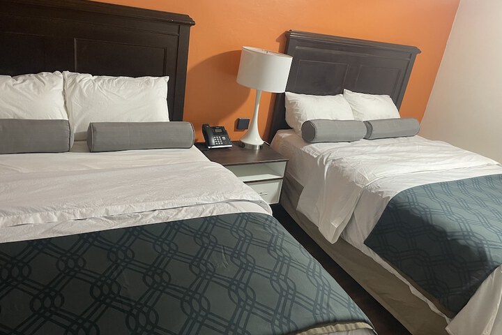 Room 11 of 20
