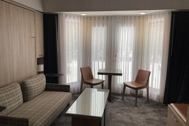 Room 77 of 191