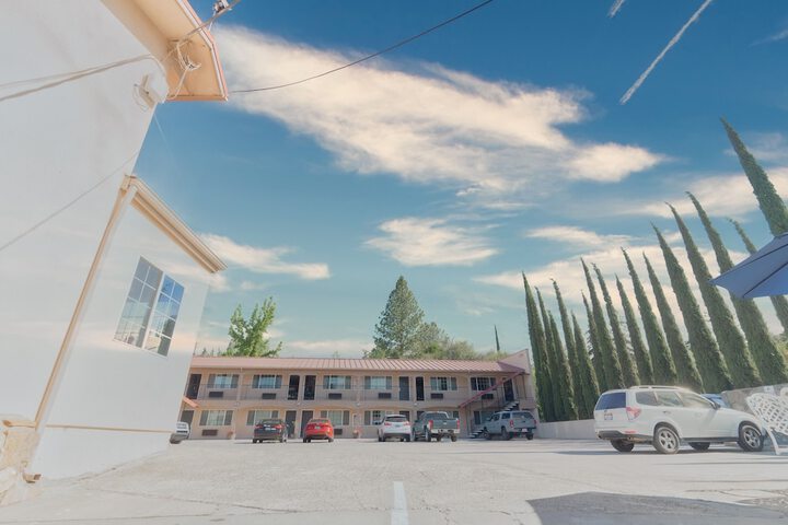 Hotel 6 of 77