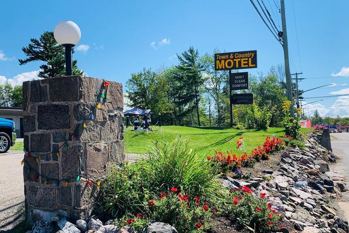 Town and Country Motel
