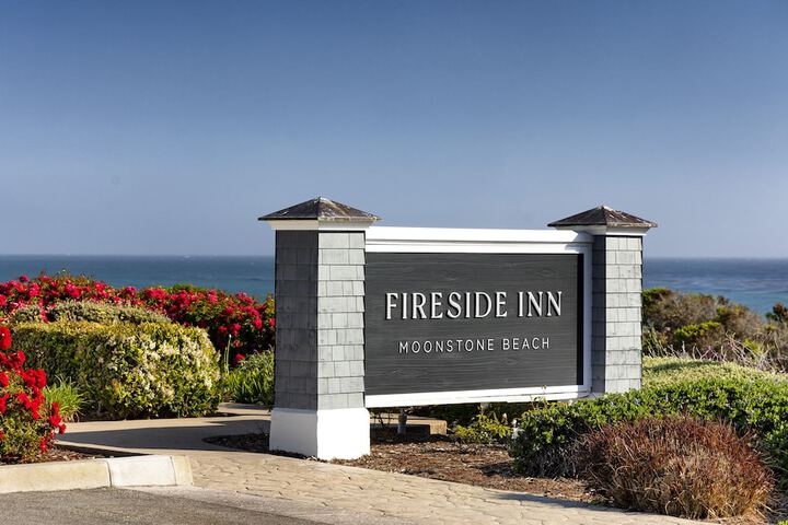 Fireside Inn on Moonstone Beach