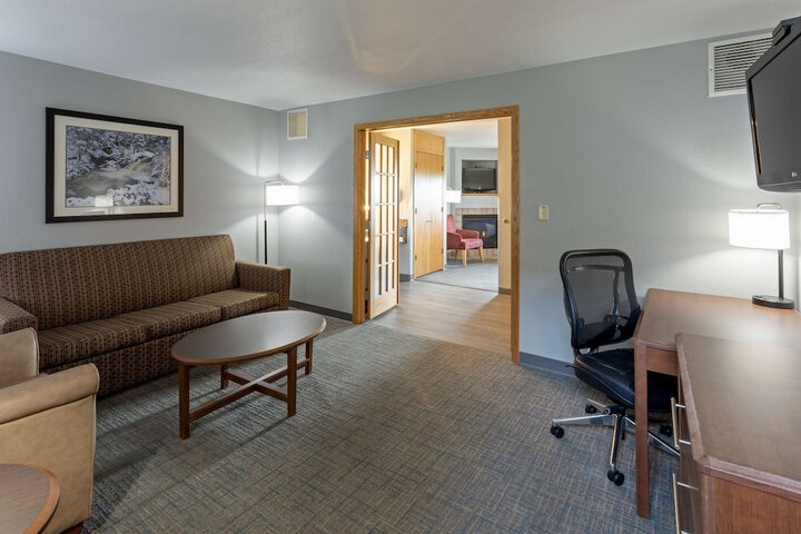 Room 25 of 29