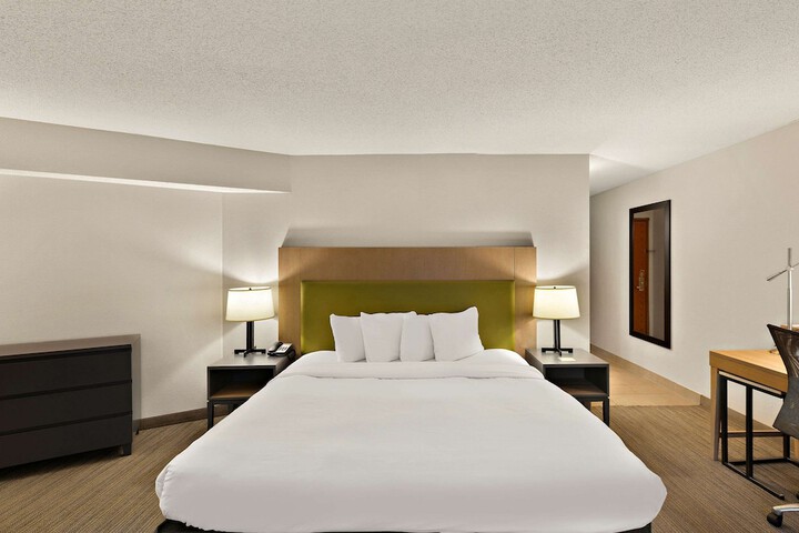 Room 42 of 56