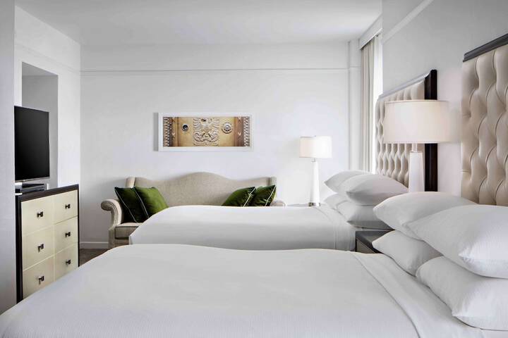 Amway Grand Plaza Curio Collection by Hilton
