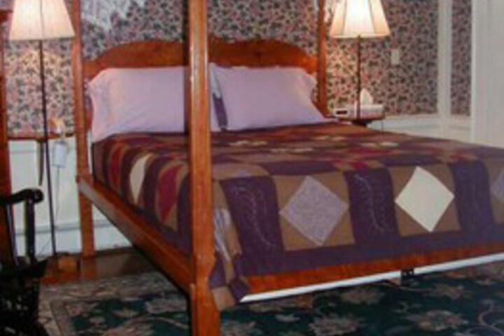 The Tolland Inn