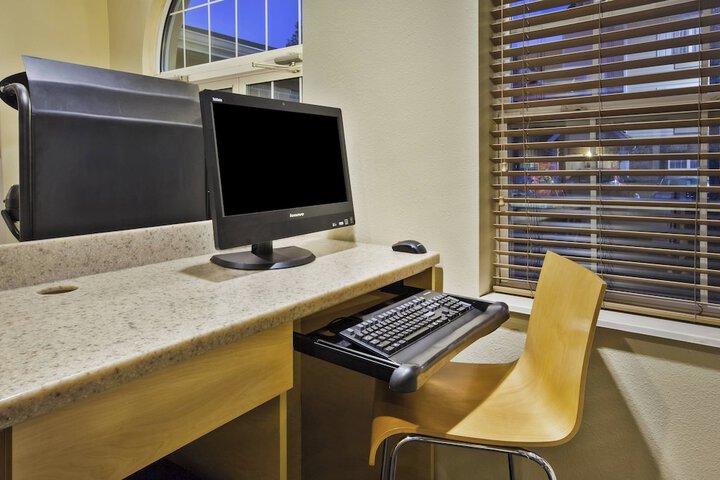 Business Center 29 of 30