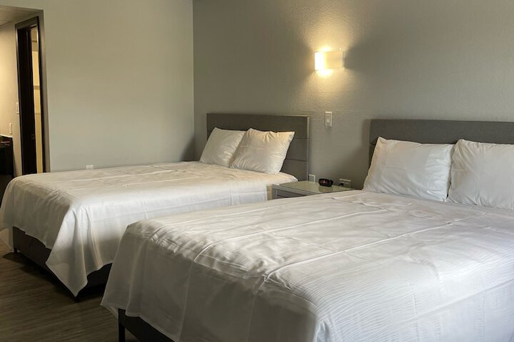 Room 14 of 32