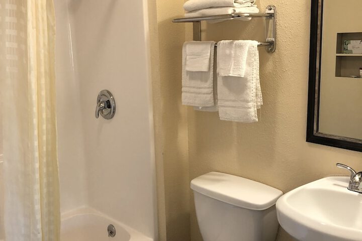 Room 15 of 37