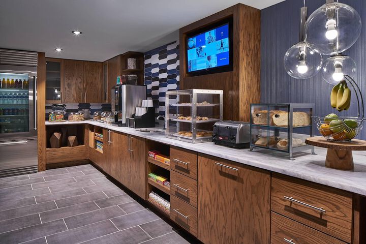 Delta Hotels by Marriott Norfolk Airport