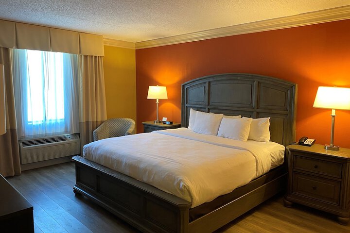 Room 34 of 65