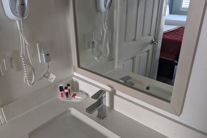 Room 25 of 36