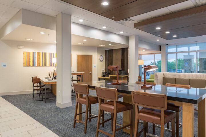 Holiday Inn Express and Suites San Marcos South by IHG