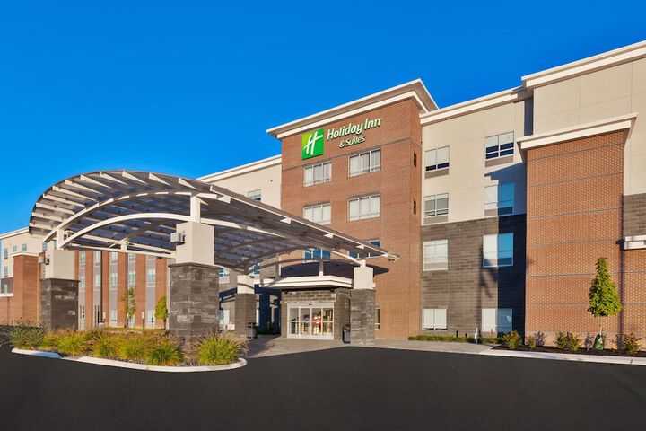 Holiday Inn & Suites Toledo Southwest - Perrysburg by IHG