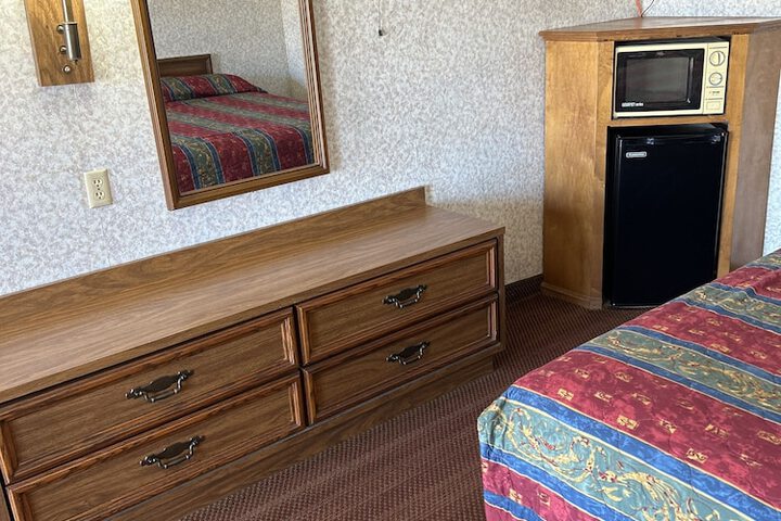 Room 33 of 51