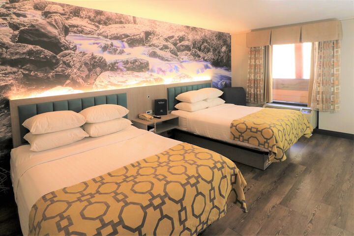 Baymont by Wyndham Gatlinburg on the River