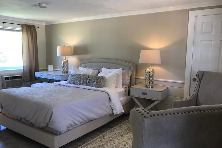 Room 51 of 106