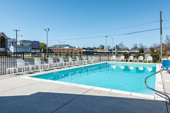 Motel 6 Portsmouth VA