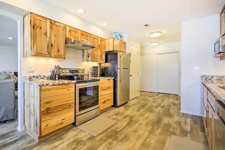 Beachfront Lincoln City Condo-patio & Pool Access!