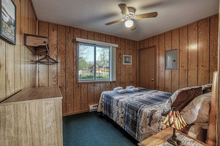 Lenas Northern Pines Resort
