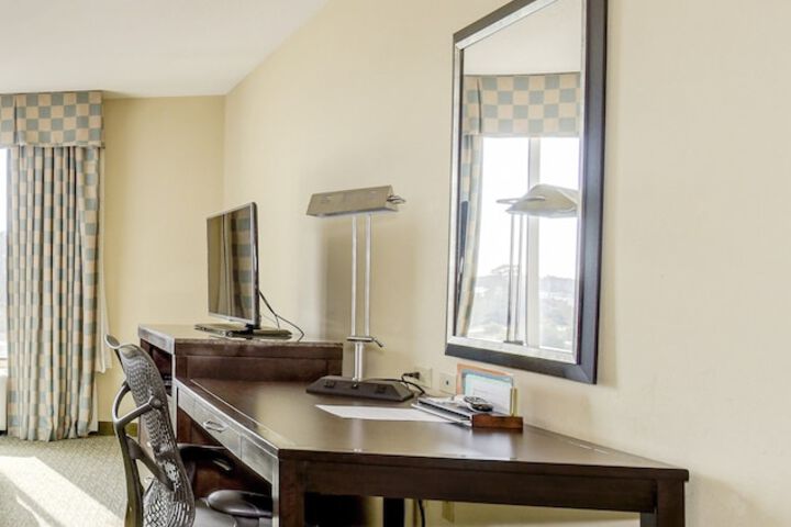 Room 19 of 37