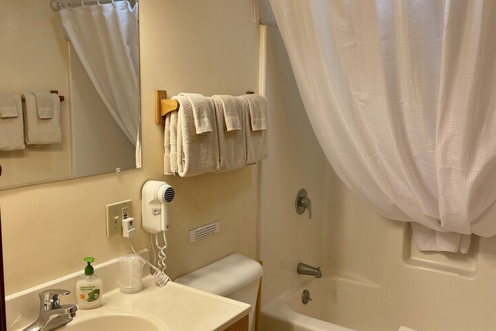 Whitetail Creek Resort