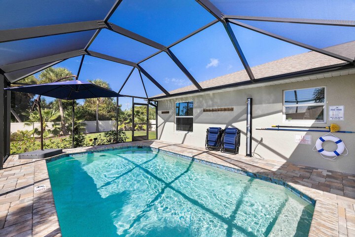 Englewood Vacation Rental w / Private Heated Pool!