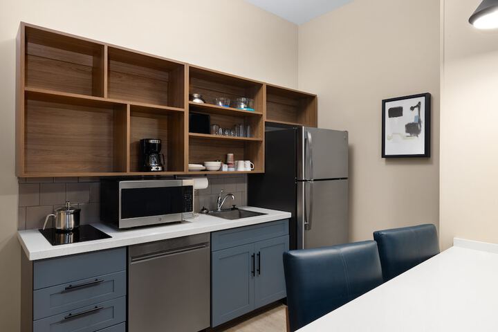 Room 22 of 38