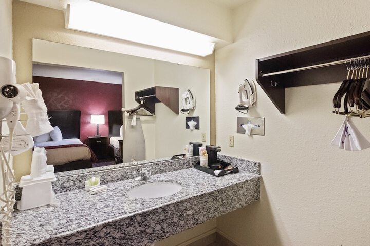 Room 17 of 30