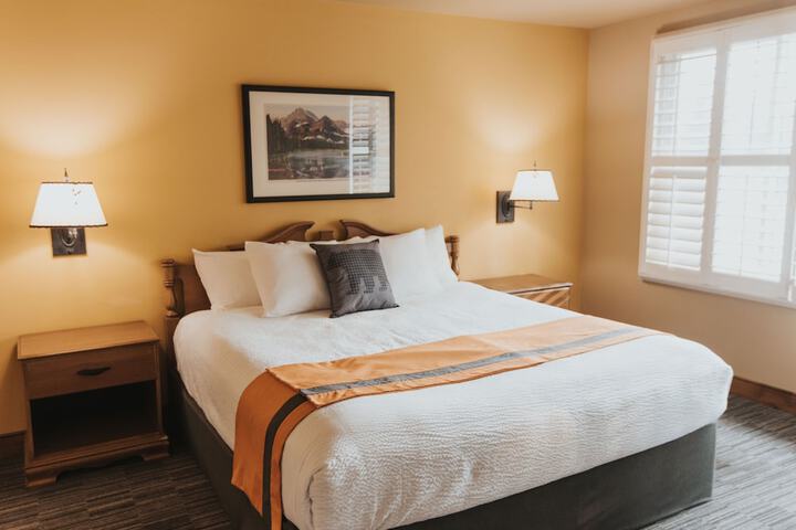 Grouse Mountain Lodge